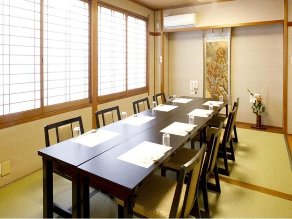 Business Hotel Kurama Hikone Eksteriør billede