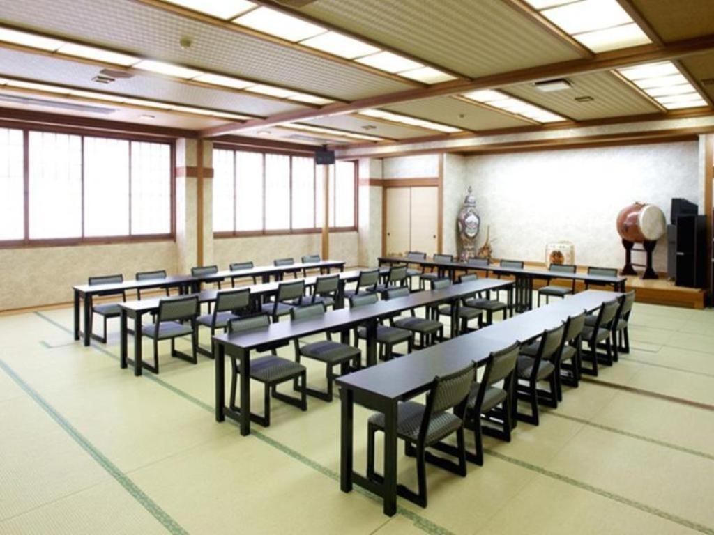 Business Hotel Kurama Hikone Eksteriør billede