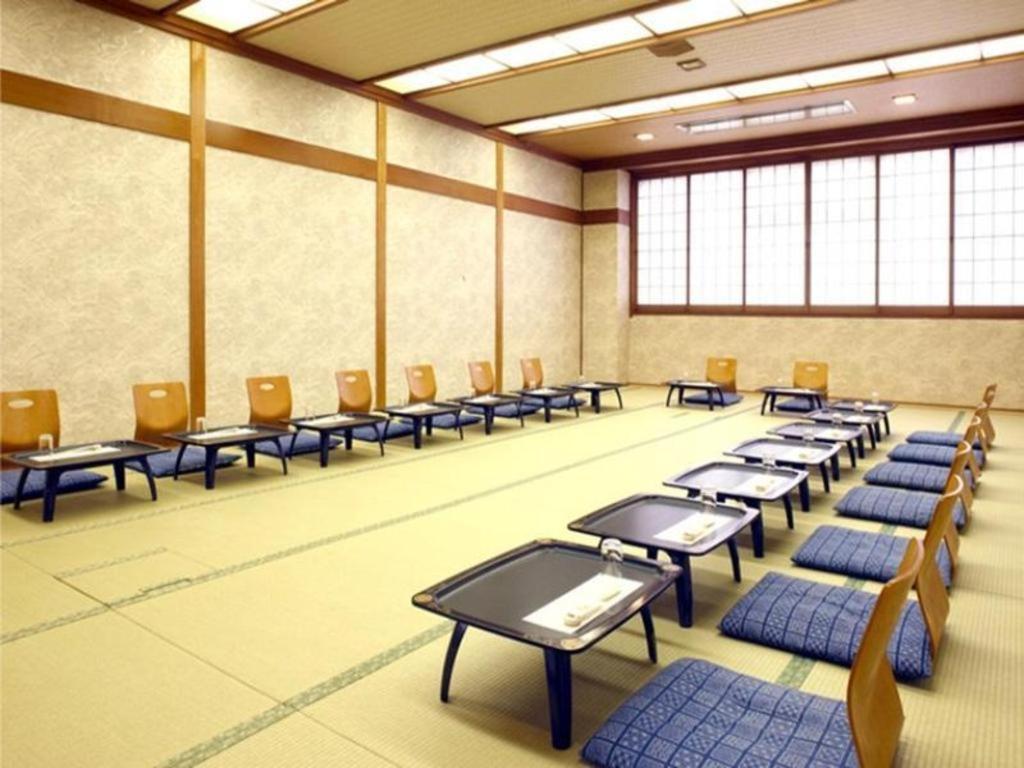 Business Hotel Kurama Hikone Eksteriør billede